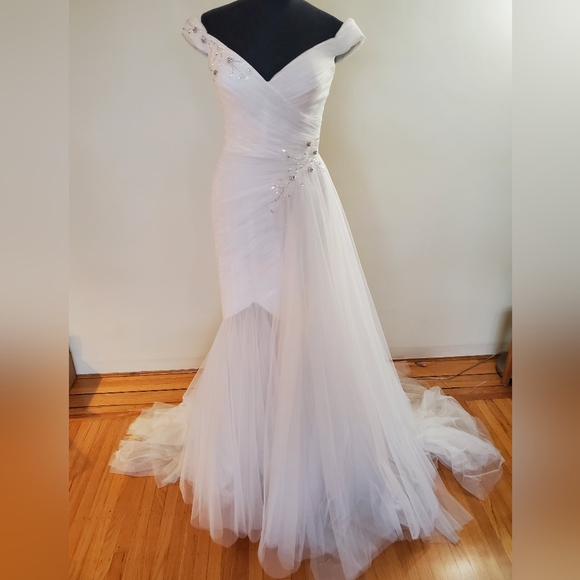 Jenny Packham Wedding Dress, BRAND NEW with tags. - Picture 5 of 15